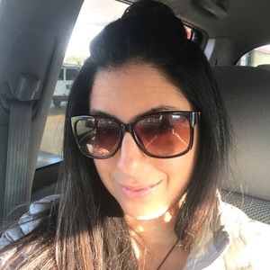 Meet your Posher, Gina